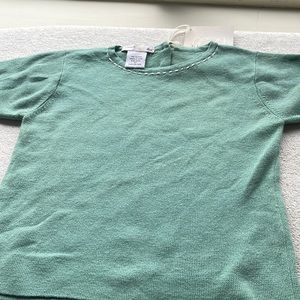 Brand new top 💯cotton. Size is 3t. Short sleeves